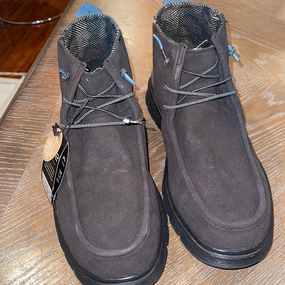 HEY DUDE shoes size 15